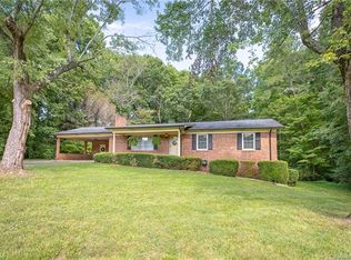 2907 Woodstream Dr, Valdese, NC 28690