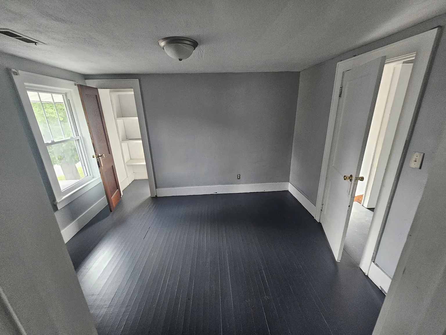 3 bed, 1696 sqft, $1,600 — Photo 3