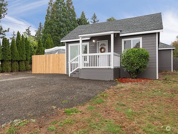 3rd image of 126 S Vista Way
