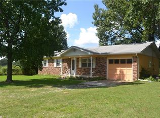 306 Bryant St, Green Forest, AR 72638