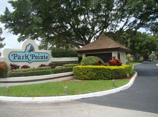 3075 Lucerne Park Dr, Greenacres, FL 33467