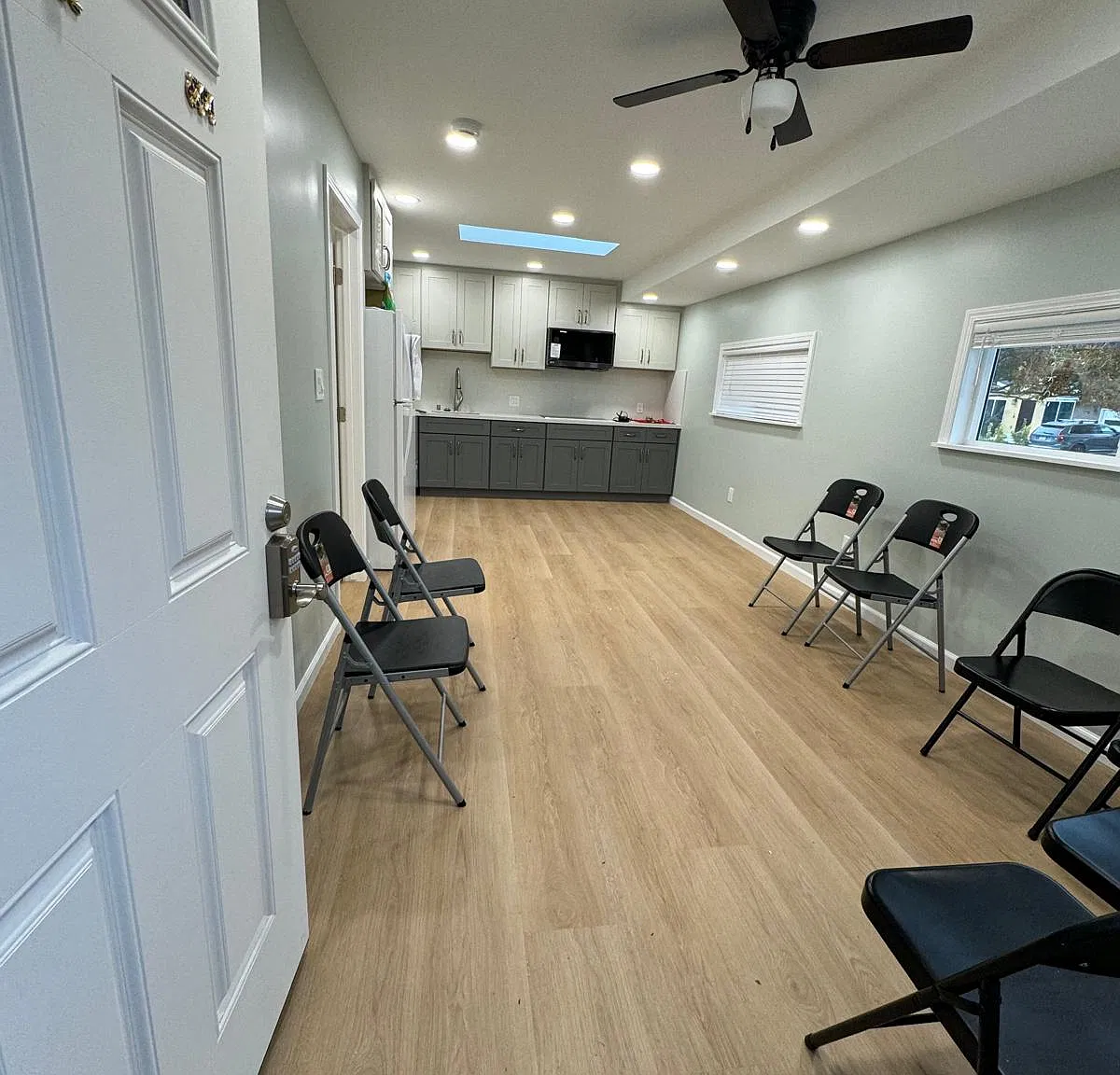 1 bed, 520 sqft, $2,425 — Photo 2