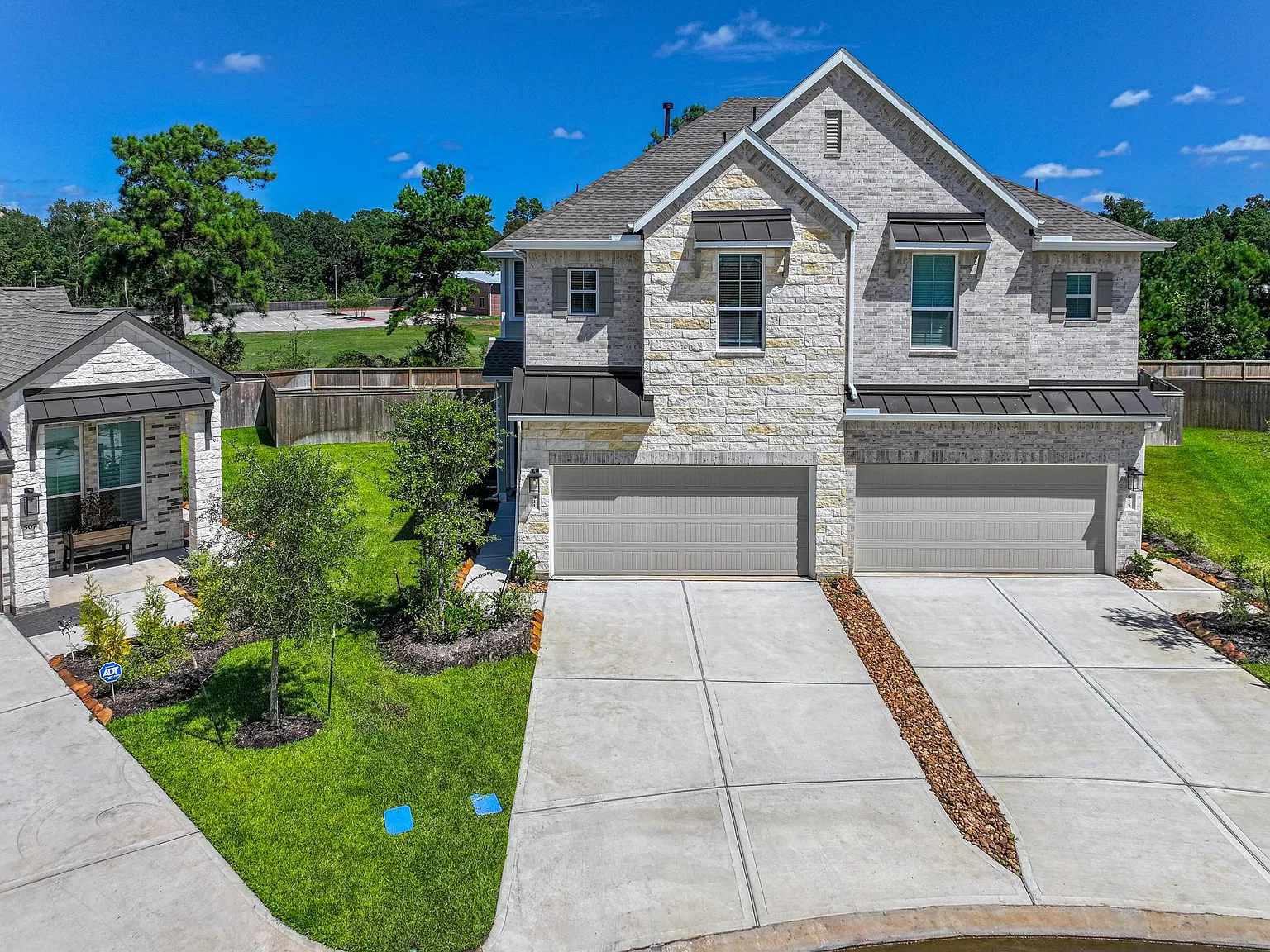 3 bed, 2.5 bath, 1558 sqft, $2,450 — Photo 2