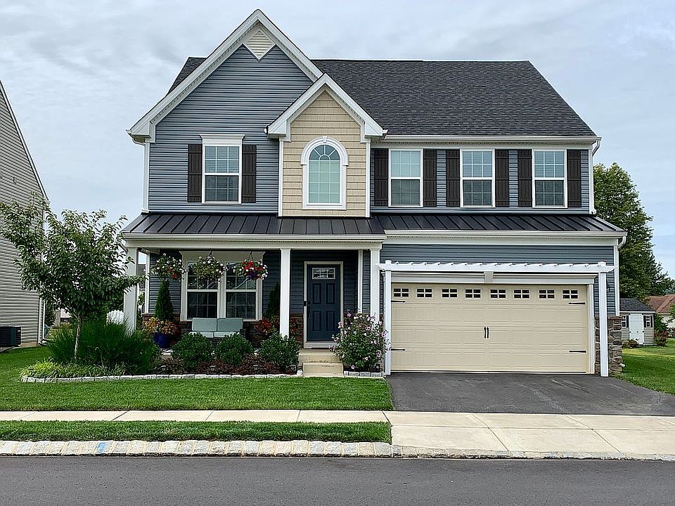 2nd image of 2241 Emanuel Ct