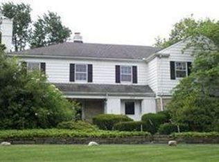18120 Parkland Dr, Shaker Heights, OH 44122