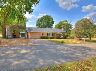 463 E Johnson Ave, Cave Springs, AR 72718