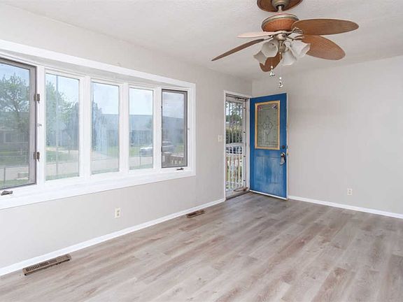 4th image of 1413 Kingsley Dr