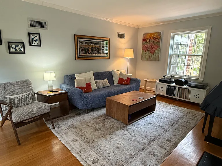 3121 Quebec Pl NW — Photo 3