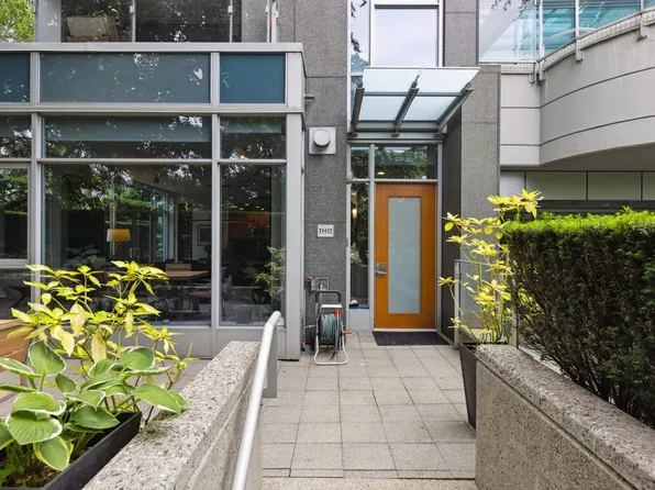 1233 Cordova St W #Townhouse 12, Vancouver, BC V6C 3R1