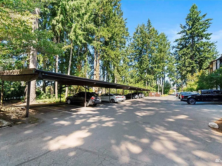 4501 Grandview Dr W #220T — Photo 2