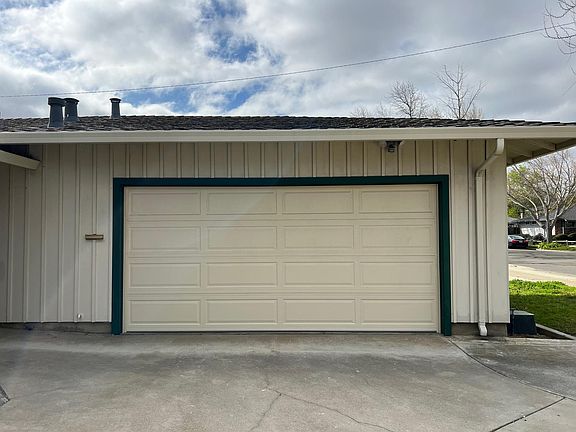 2nd image of 1638 Quail Ave