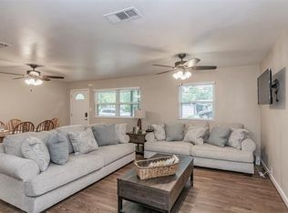 802 N East St, Arlington, TX 76011