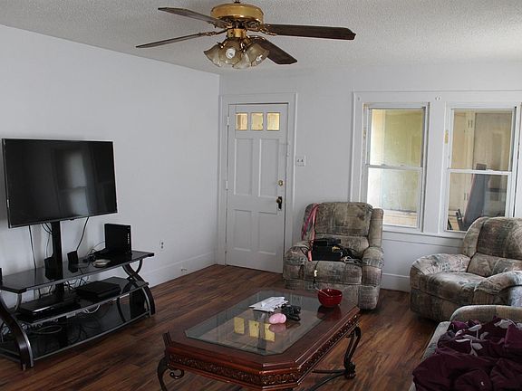 3rd image of 2960 Dekalb St
