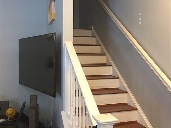 4th image of 2432 Leytonstone Dr