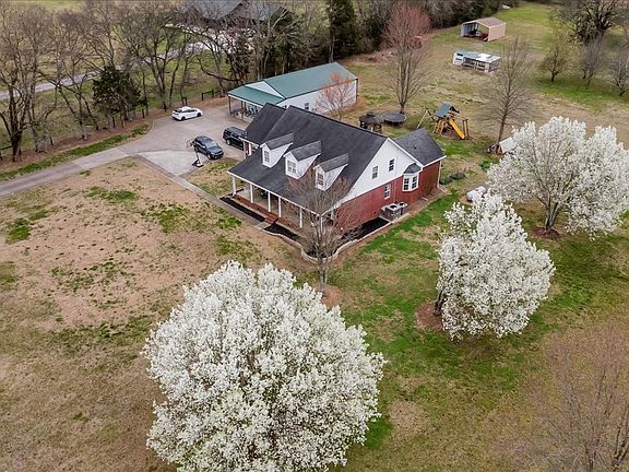 3rd image of 310 Edd Joyce Rd