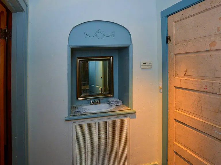 415 E Lafayette St #102 — Photo 6