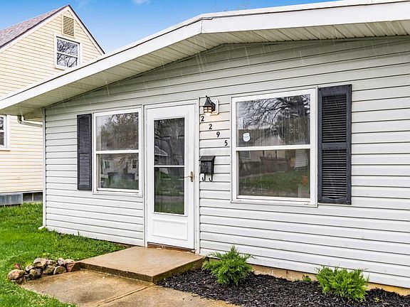 3rd image of 2295 Hiawatha Park Dr