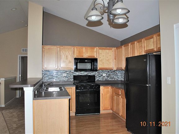 5th image of 410 Belvedere Ln