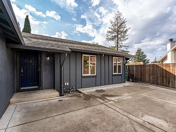 3rd image of 3841 Klamath Way