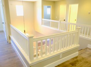 385 Minaret St, Corona, CA 92881