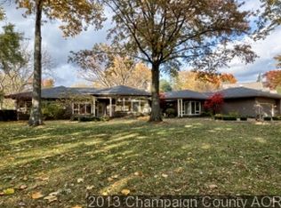 10 Greencroft Dr, Champaign, IL 61821