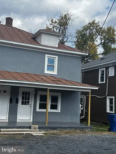 516 Short St photo 1