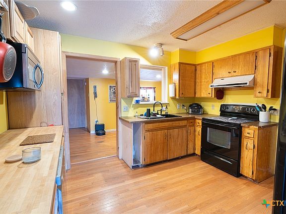3rd image of 1114 Woodlawn St