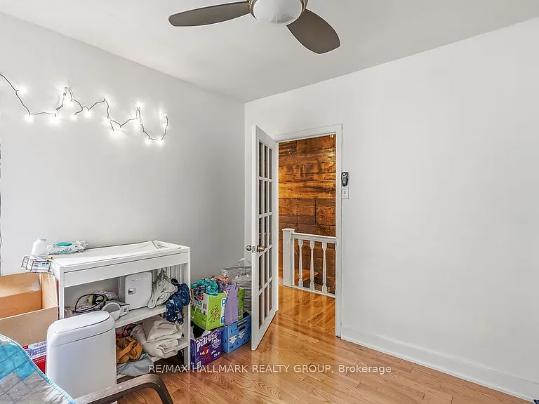 439 Kent St — Photo 30