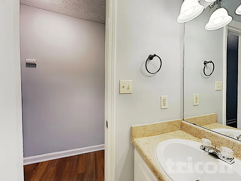 705 Claven Ct — Photo 11