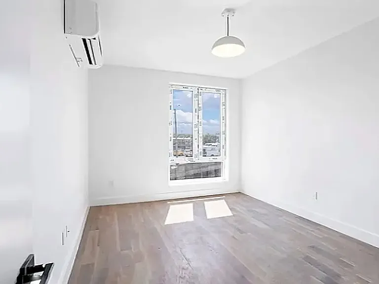 391 Meeker Ave #2D — Photo 6