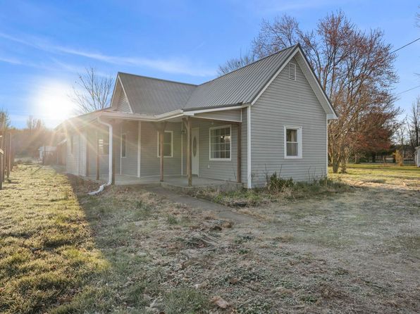163 Oak St, Switz City, IN 47465