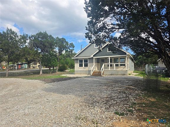 3rd image of 612 Canyon Springs Dr