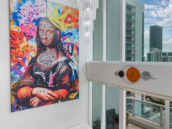 41 SE 5th St, Miami, FL