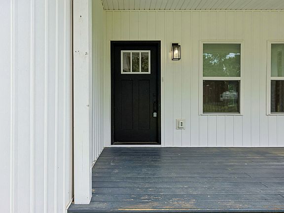 4th image of 111 Friel Dr