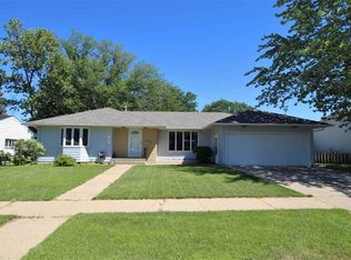 1829 7th St SW, Minot, ND 58701