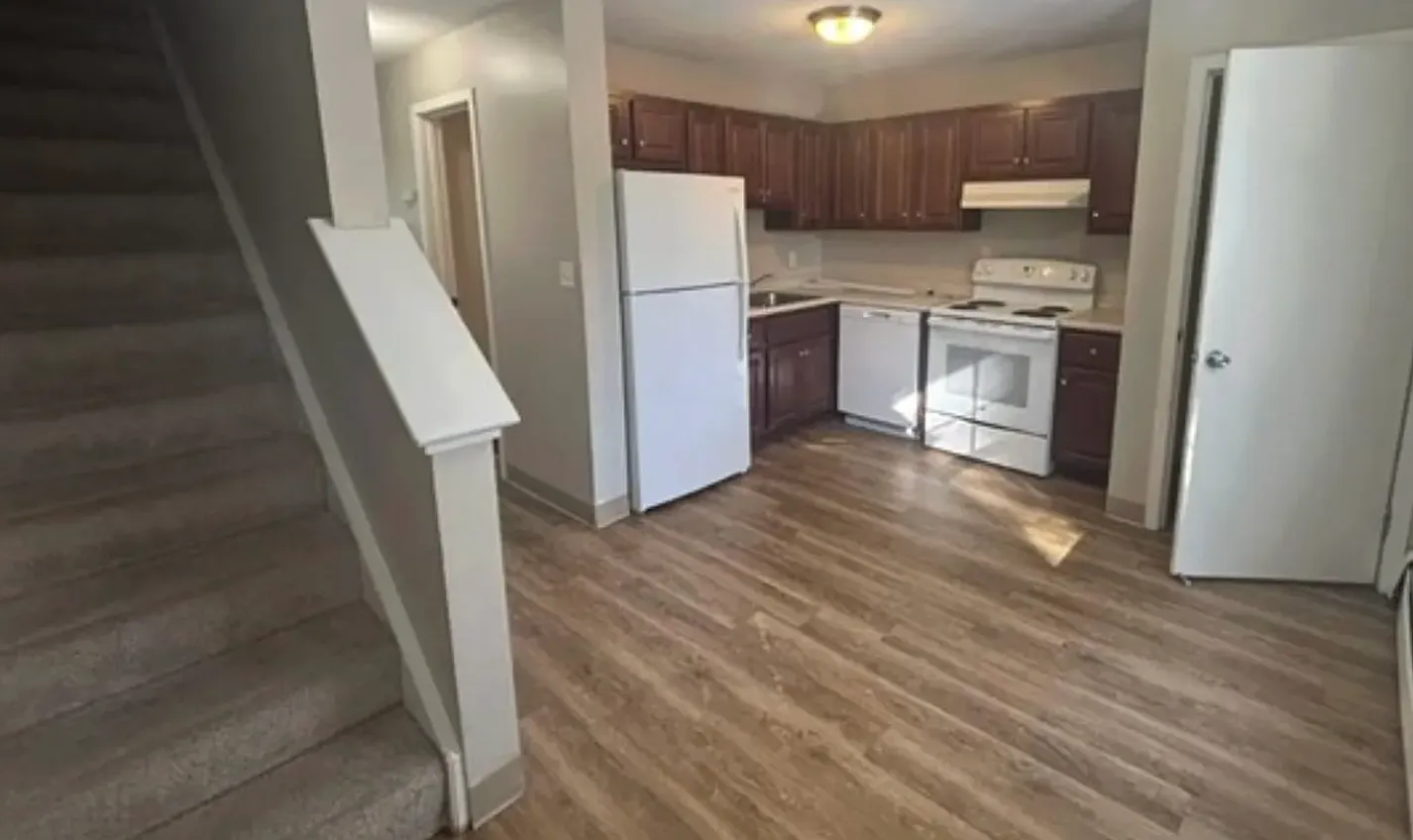 2 bed, 1.5 bath, 1000 sqft, $2,600 — Photo 1