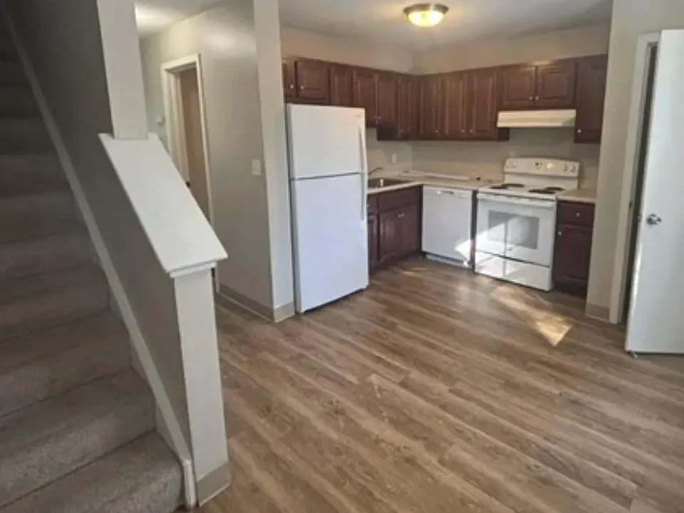 64 Franks Ln #5