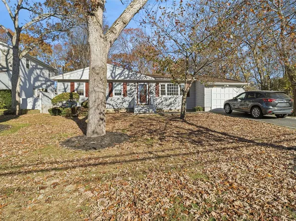 141 Tariff Street, West Sayville, NY 11796