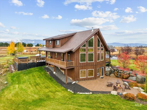 11 Barber Ct, McCall, ID 83638