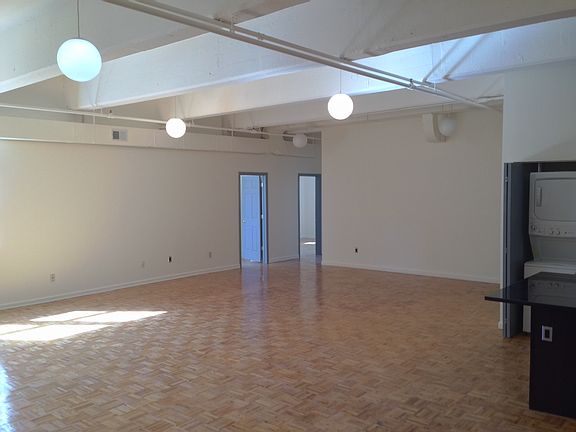 5th image of 91 Halsey St APT 202