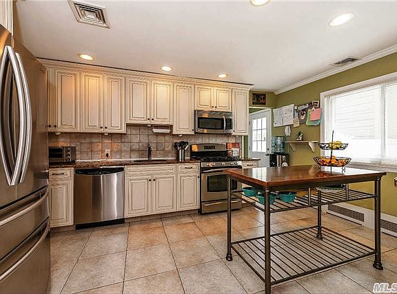 2nd image of 2995 Whaleneck Dr
