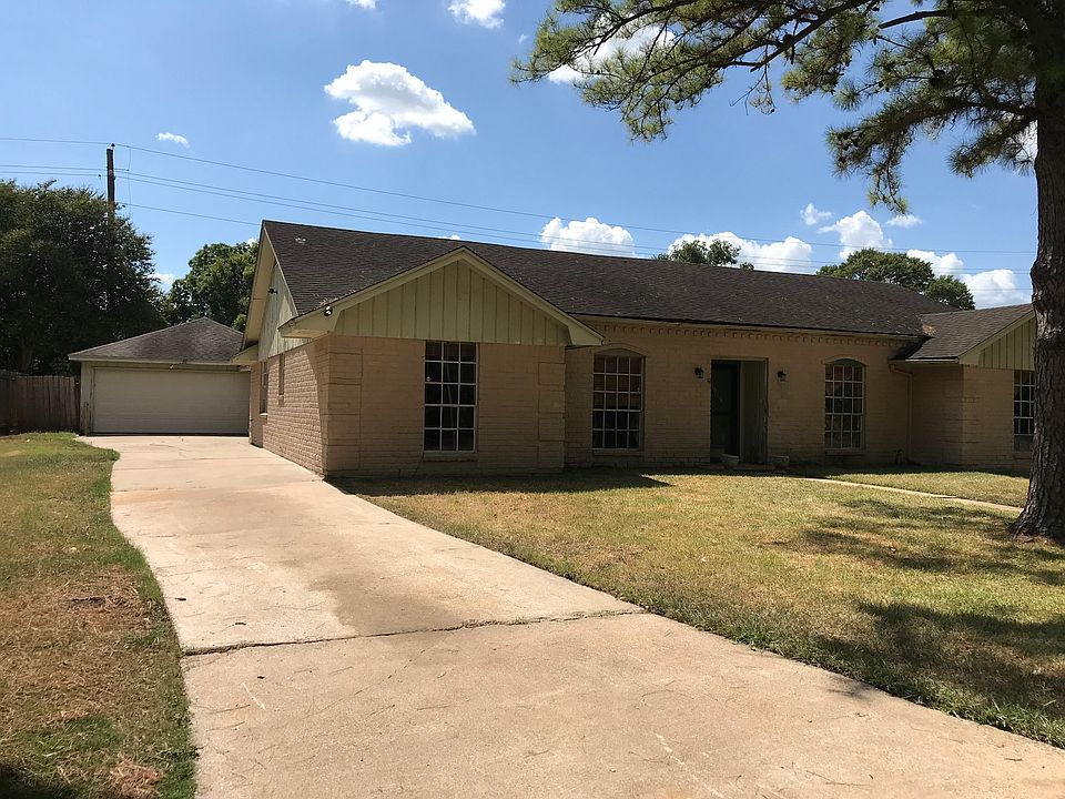 1st image of 11615 Barwood Bend Dr