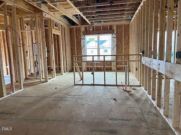 5th image of 220 Seahawk Way