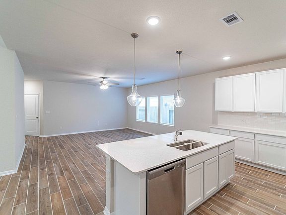 3rd image of 14401 High Hills Dr