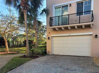 555 NW 35th Pl, Boca Raton, FL 33431