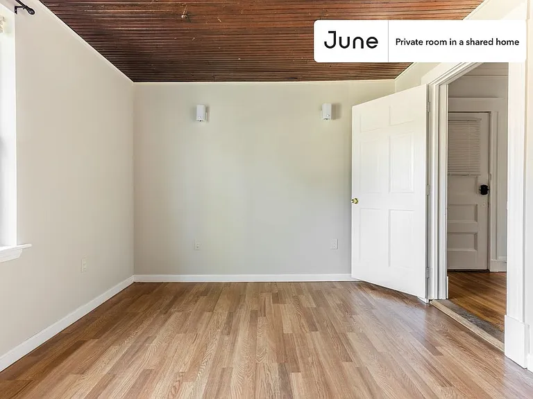 47 Wallingford Rd #A — Photo 4