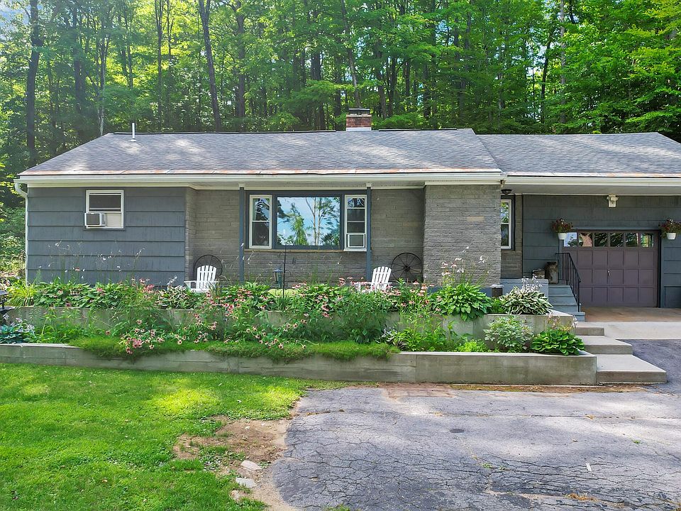 1_1333 ridge rd, queensbury, ny
