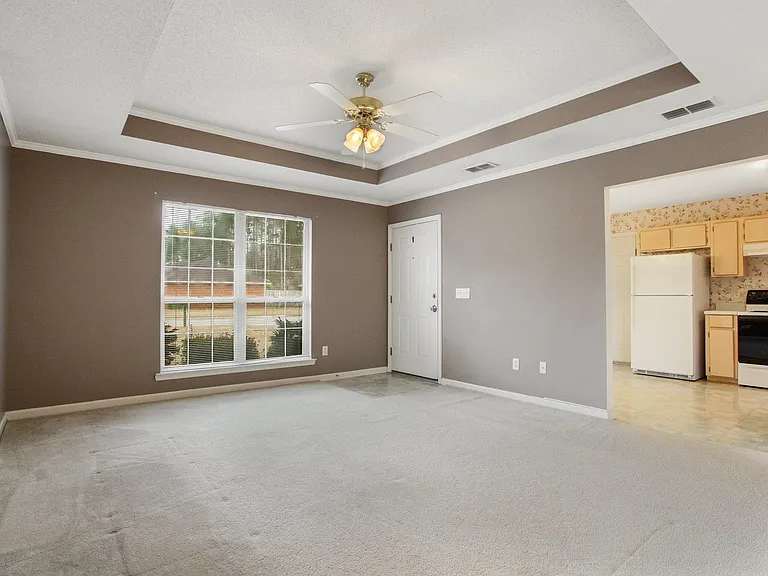 2115 Walberg Dr — Photo 12
