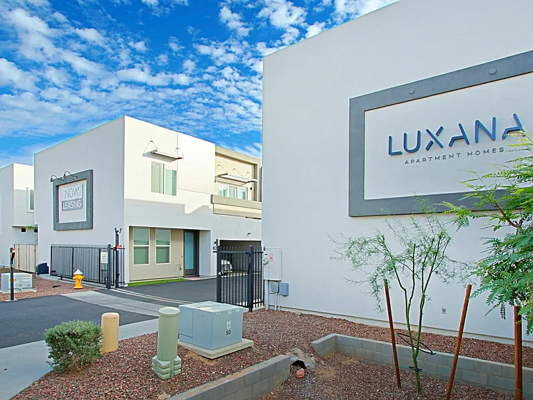 Luxana Apartments — Photo 17