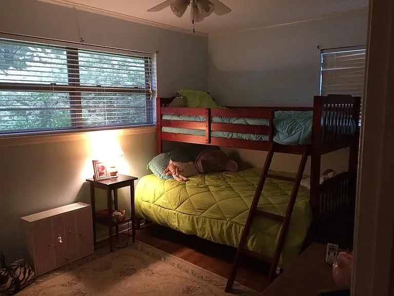 807 Pine Cir — Photo 10